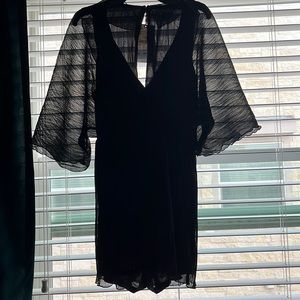 *BRAND NEW ZARA COVERUP*